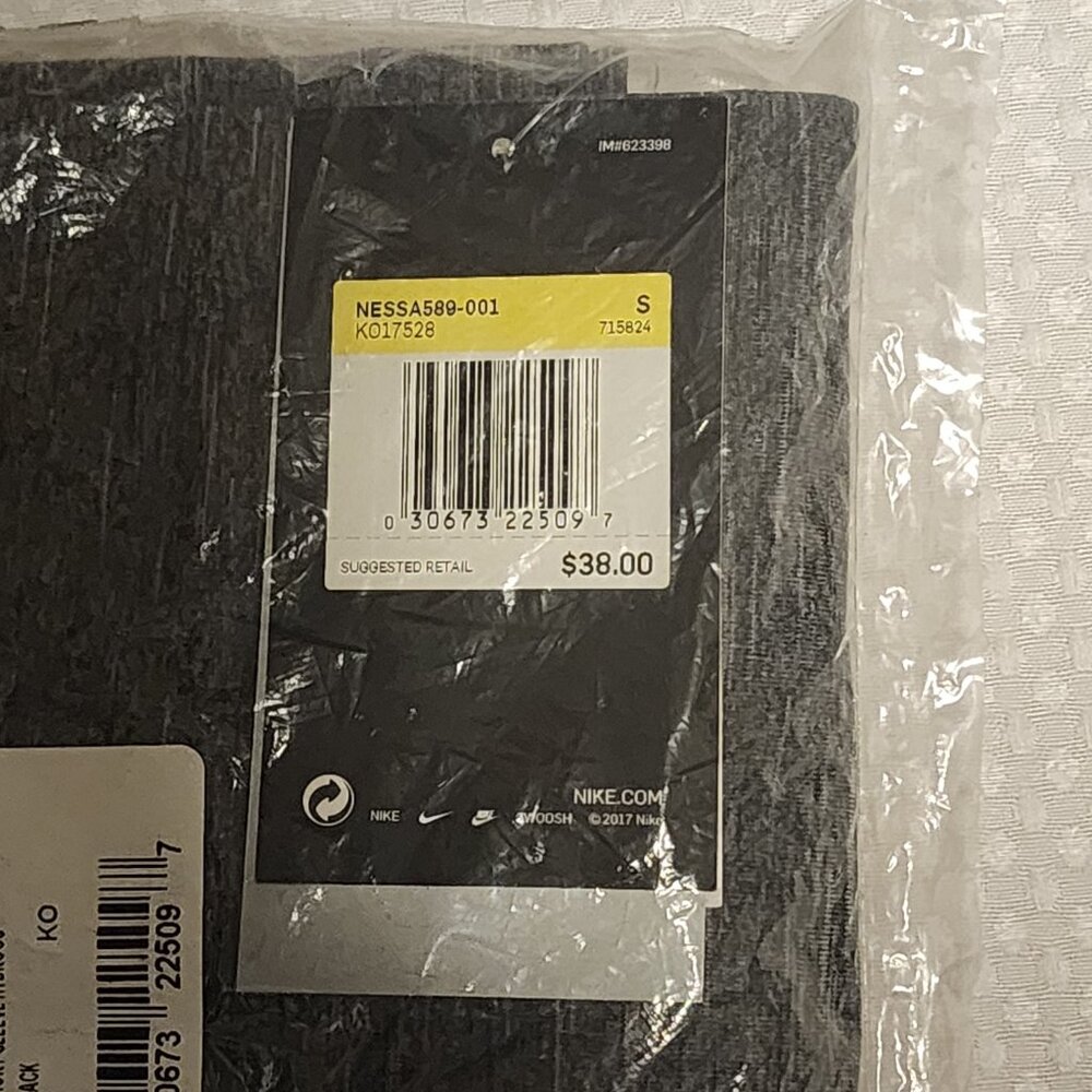 NEW Nike Swim Hydroguard Dri-Fit T-shirt  Men's Small  Black color looks grey - Picture 5 of 5
